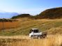 Offroad-Fahrzeuge auf unasphaltierten Strassen