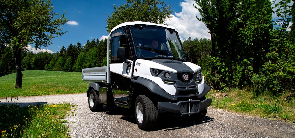 Electric off-road utility vehicle