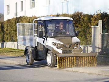 Custom vehicles - Road cleaning roller