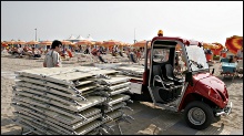 Alkè electric vehicles on sand