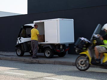 E-Fahrzeug für den Postdienst
