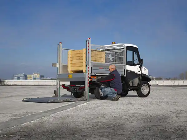 Van Hydraulische Bordwand und Laubgitter