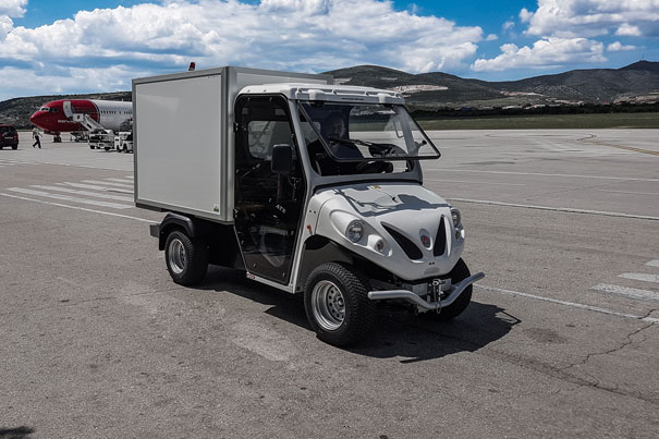 Alke' electric vehicles - luggage transport in airports