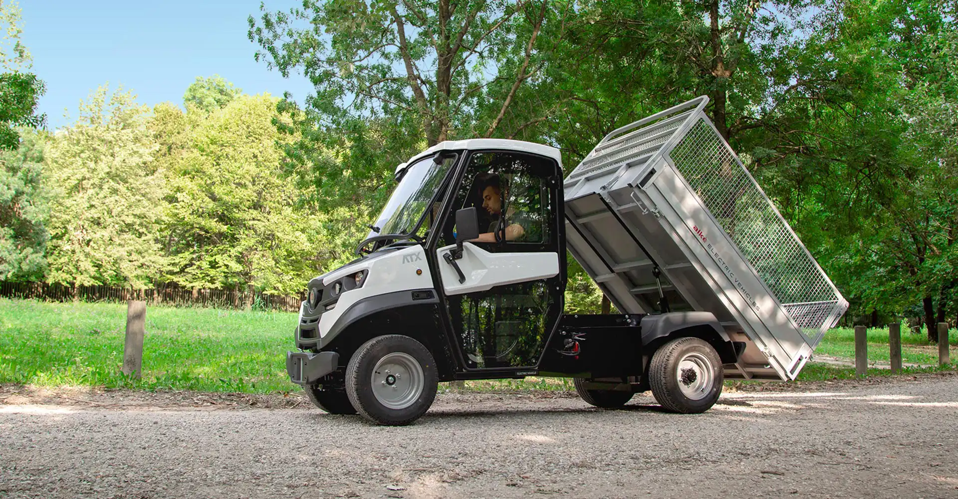 Electric tipper vans - Tipper vans with electric drive and 1.630 kg load capacity
