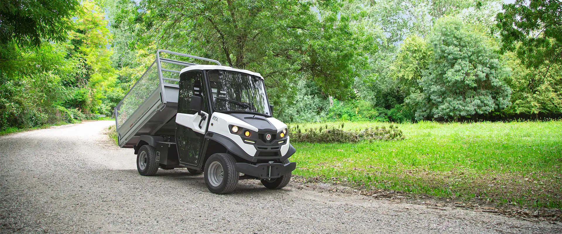 Mini trucks: three wheeler renews - From three-wheeler to electric vehicles: the advantages of this innovation