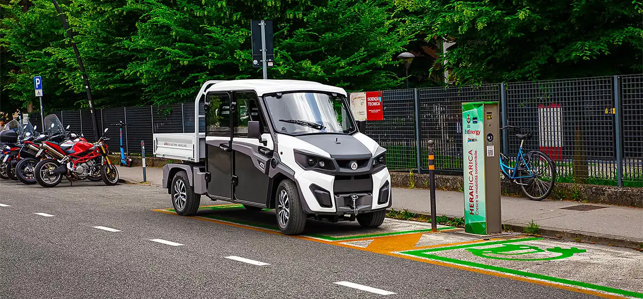 Break-even point for electric military vehicles and petrol vehicles