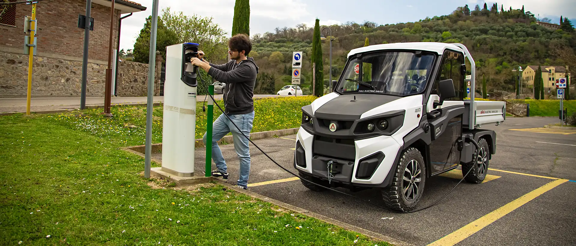 How much can you save with an electric vehicle? Calculate operating costs online | ALKE'