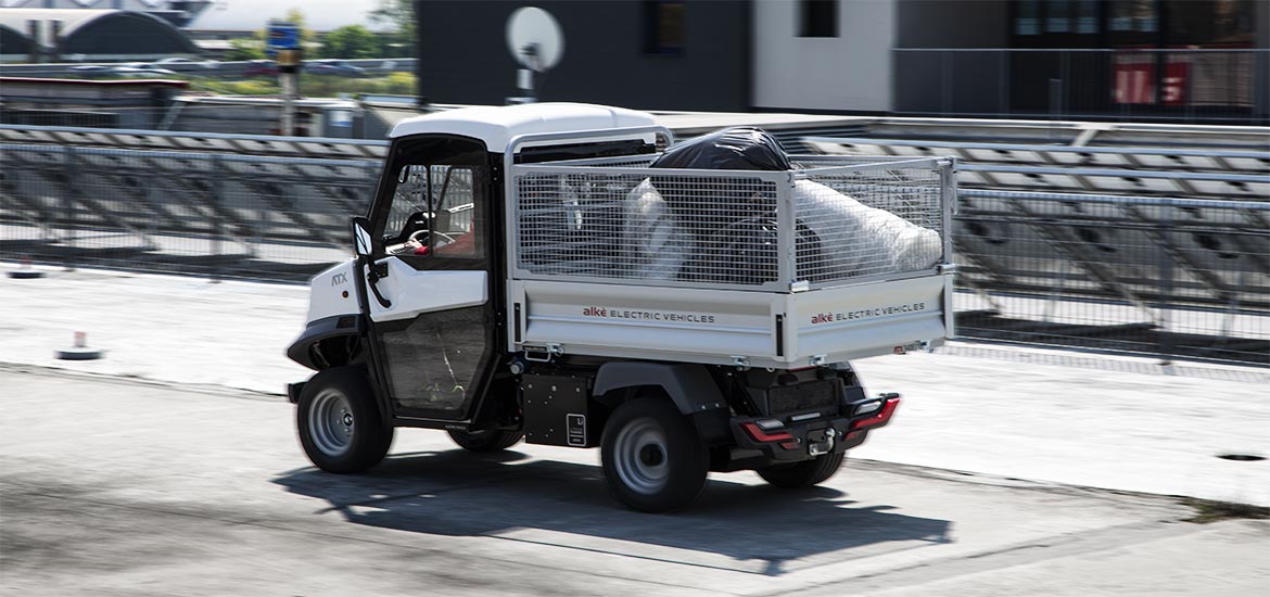 Electric work vehicle with steel mesh sides for industrial and urban cleaning Alkè