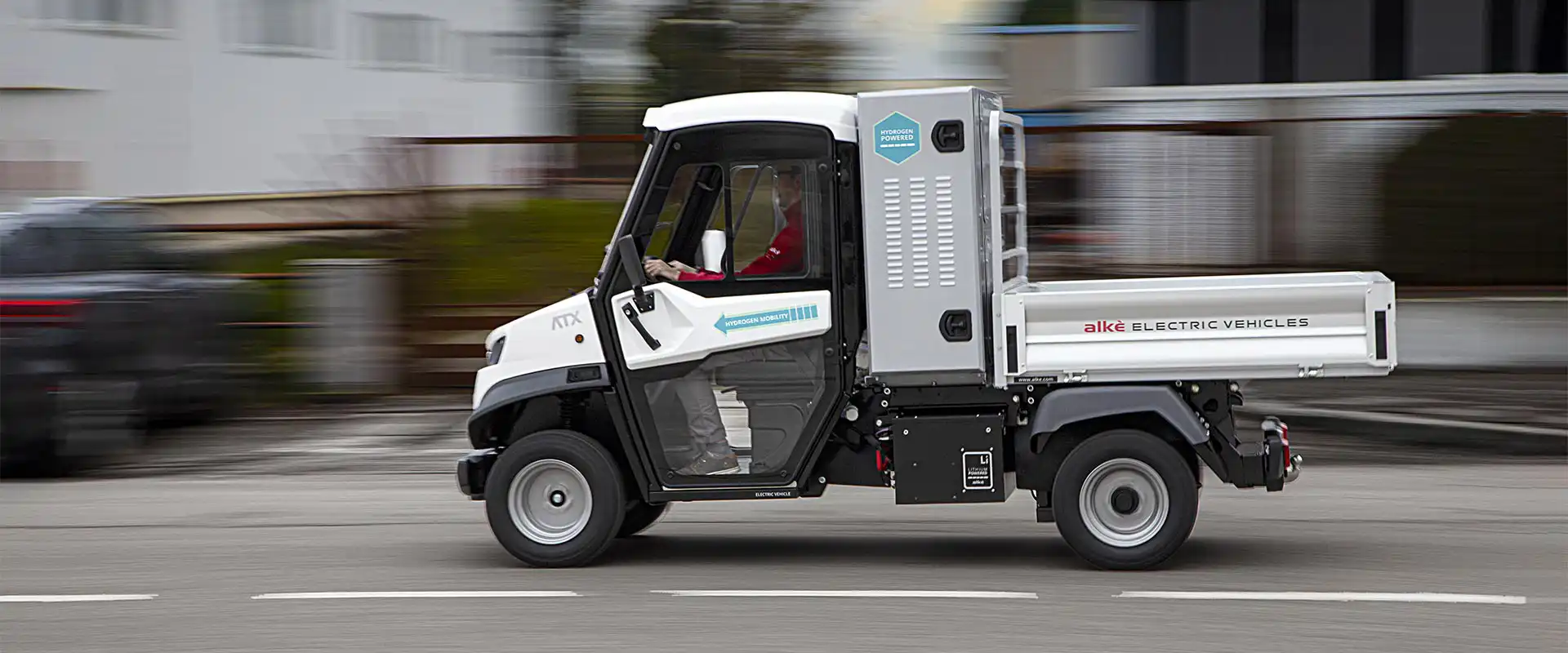Hydrogen vehicles for urban transport and logistics