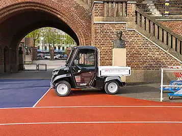 Sustainability in sports facilities: zero-emission utility vehicles