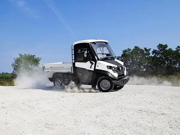 The differences between Dual Motor, AWD and 4WD