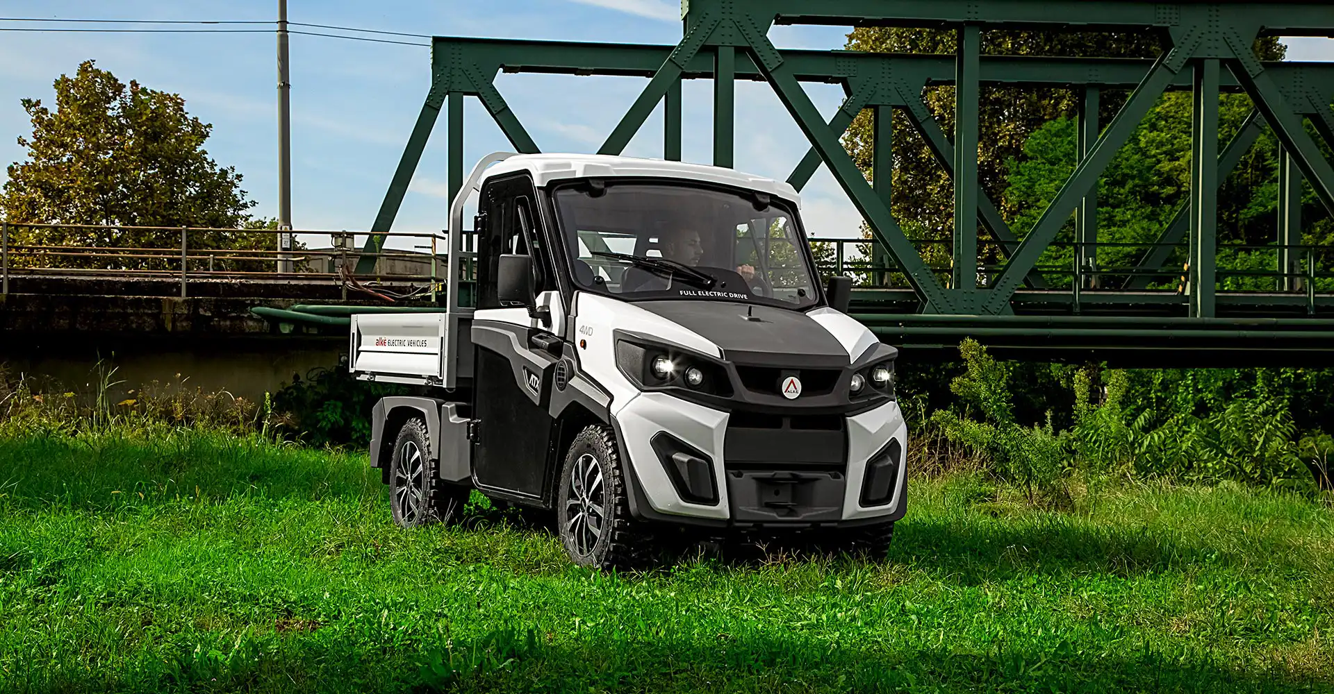 All-terrain 4WD electric vehicle dual motor ATX4