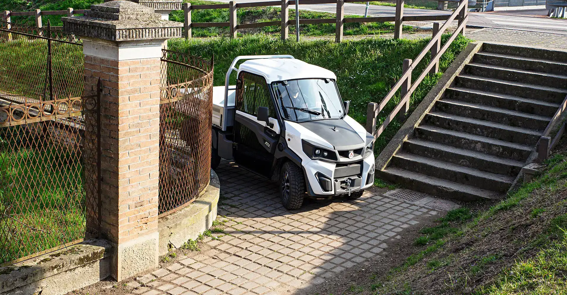 Small electric utility vehicles Alkè ATX 440S