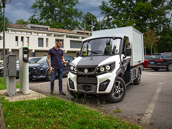 Commercial vehicle - City