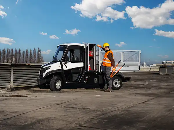 Dropside-kropp og sider i netting
